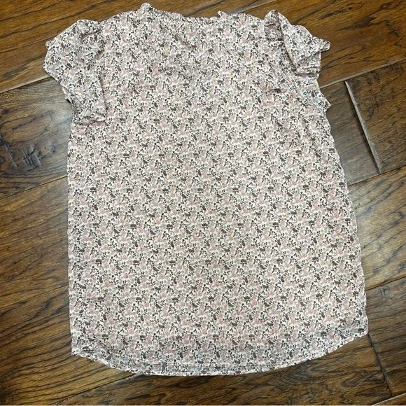 Cupcakes and cashmere floral metallic blouse - Picture 2 of 5